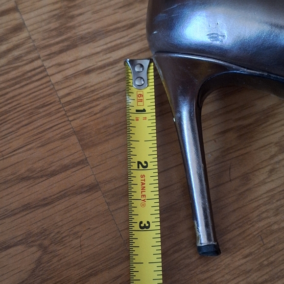 Prada Metallic Pointy Toe Pump Gold 37 TLC - Picture 11 of 12